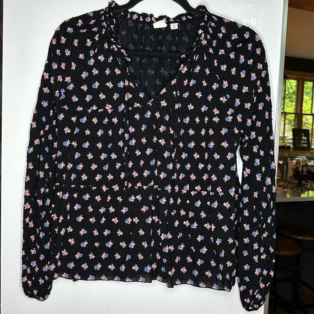 Gap  ..Woman’s GAP blouse